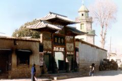 China - Tibet - Lhasa - Despite Lama-Buddhism being the dominant religion in Tibet, there are also some Muslims. This is their mosque.
