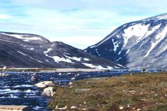 Oppland - Vågå - Jotunheimen - Across creek at mouth of Bessvatn