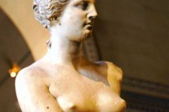 France - Paris - Louvre - Venus of Milo