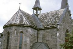 Trøndelag - Trondheim - Skulptur - An-Magritt og Hovistuten (Kristoffer Leirdal 1967) ved Ilen kirke