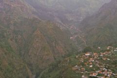Portugal - Madeira - Ned mot Curral das Freiras