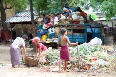 Myanmar - Bagan - Nyaung-U - Mani Sithu Market