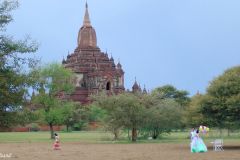 Myanmar - Bagan - Wedding couple