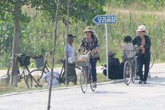 DPRK - Main Road North