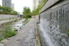 ROK - Seoul - Cheonggyecheon Stream