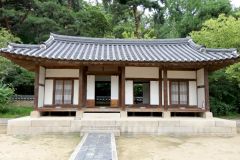 ROK - Seoul - Seonjeongneung (Seolleung) Royal Tombs - Jaesil (Tomb Keeper's House)