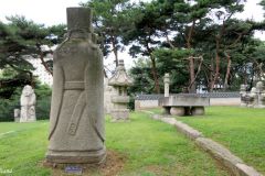 ROK - Seoul - Seonjeongneung (Seolleung) Royal Tombs - Queen Jeonghyoen's Tomb