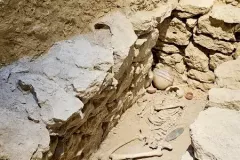 Bahrain - Manama - Bahrain National Museum - Dilmun burial mound interior