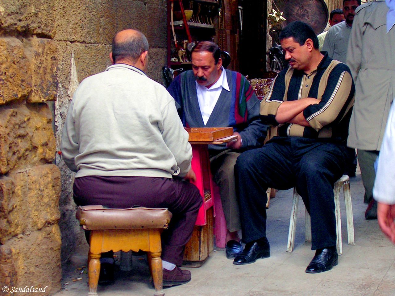 Egypt - Kairo - Khan-al-Khalili market backgammon players