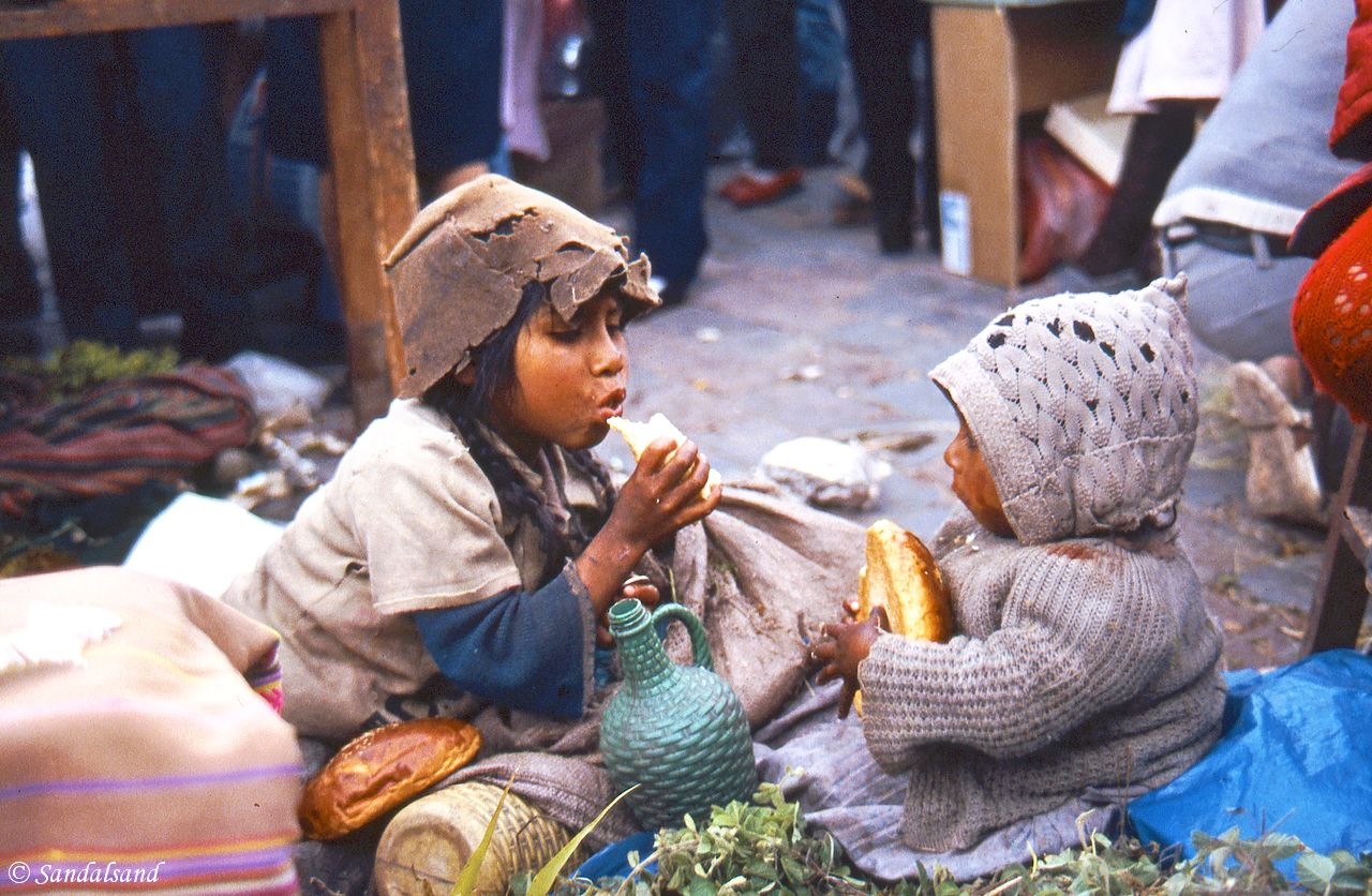 Peru - Cuzco - Christmas Eve Market on Plaza de Armas
