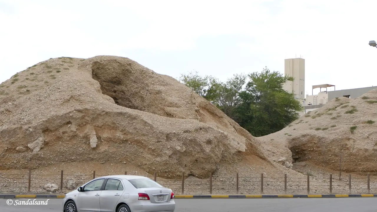 Bahrain - A'ali - Dilmun burial mounds